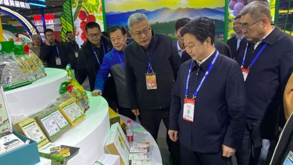 我市地理标志农产品在第二十届中国国际农交会上受到青睐