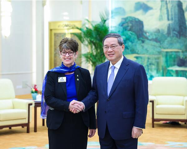 李强会见国际狮子会会长希尔