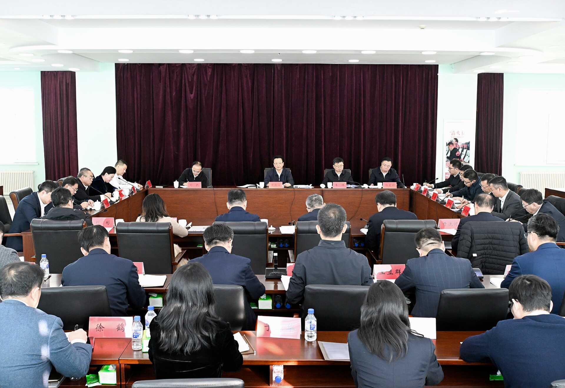 景俊海调研新医药新康养产业发展情况并主持召开座谈会 强化科技创新引领 壮大产业发展规模 推动医药大省向医药康养强省迈进 景俊海调研新医药新康养产业发展情况并主持召开座谈会 强化科技创新引领 壮大产业发展规模 推动医药大省向医药康养强省迈进