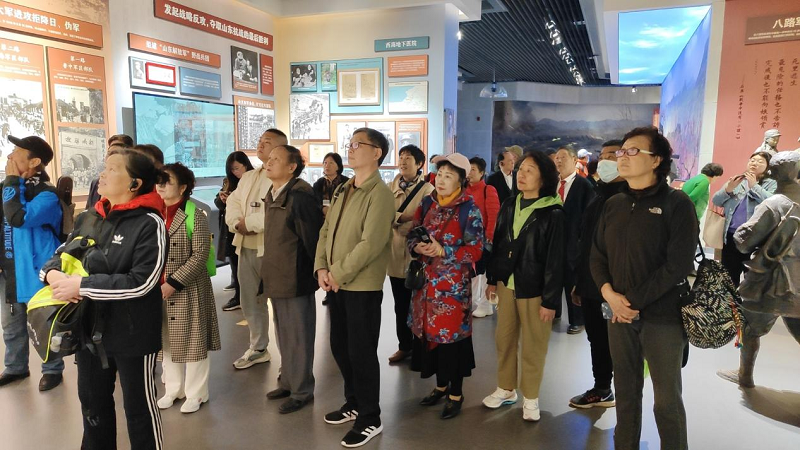 省国土测绘院联合社区开展“缅怀革命先烈 感恩幸福生活”主题党日活动1.png