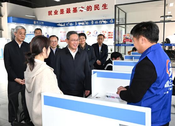 李强在福建、江西调研时强调：顺应人民群众对高品质生活新期待 在推动高质量发展中不断增进民生福祉1