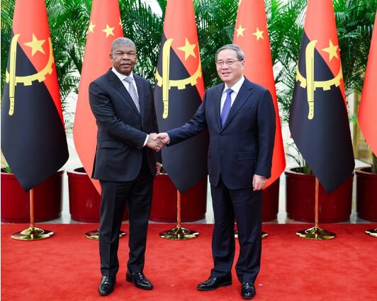 李强会见安哥拉总统洛伦索