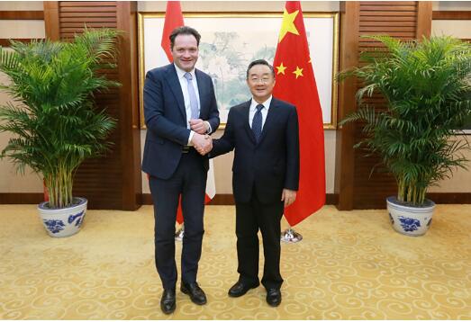 唐仁健会见奥地利联邦农林、地区和水利部 唐仁健会见奥地利联邦农林、地区和水利部