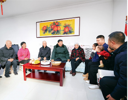 慰问基层干部群众