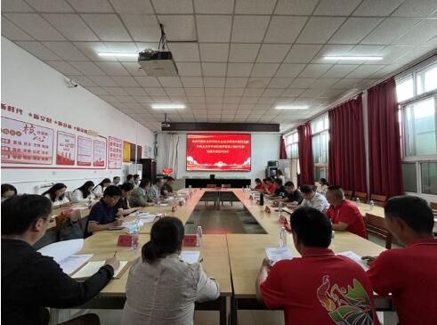 周若辉到党支部工作联系点参加支部共建活动