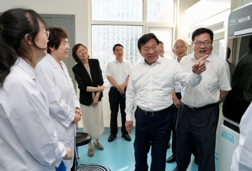 韩俊在部科技发展中心调研并召开部属事业单位座谈会强调 推动学习教育走深走实 以作风建设新成效激发干事创业新作为2 韩俊在部科技发展中心调研并召开部属事业单位座谈会强调 推动学习教育走深走实 以作风建设新成效激发干事创业新作为2