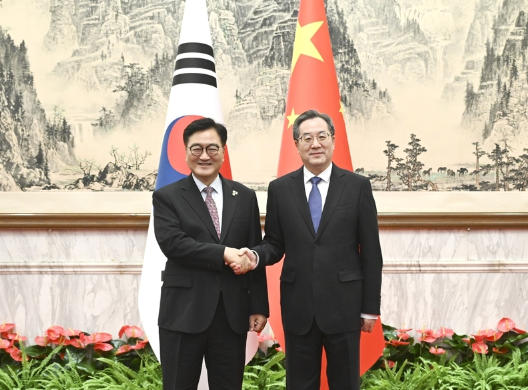 丁薛祥分别会见老挝人民革命党中央总书记、国家主席通伦和韩国国会议长禹元植2 丁薛祥分别会见老挝人民革命党中央总书记、国家主席通伦和韩国国会议长禹元植2