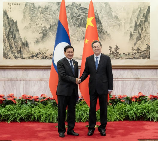 丁薛祥分别会见老挝人民革命党中央总书记、国家主席通伦和韩国国会议长禹元植 丁薛祥分别会见老挝人民革命党中央总书记、国家主席通伦和韩国国会议长禹元植