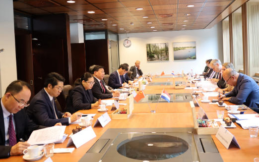 韩俊会见荷兰农业、渔业、粮食安全及自然部部长伟尔司马并共同主持召开第二十次中荷农业高级别工作组会议 韩俊会见荷兰农业、渔业、粮食安全及自然部部长伟尔司马并共同主持召开第二十次中荷农业高级别工作组会议