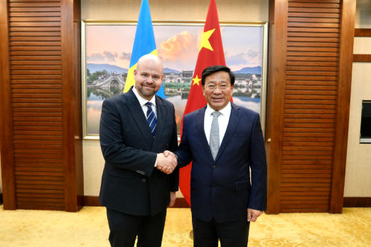 韩俊会见瑞典农村事务部部长皮特·库勒格伦2