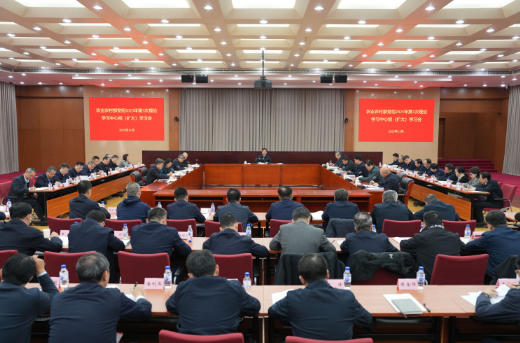 农业农村部党组召开理论学习中心组（扩大）学习会强调　深入学习贯彻党的二十届四中全会精神　不断开创乡村全面振兴、农业强国建设新局面