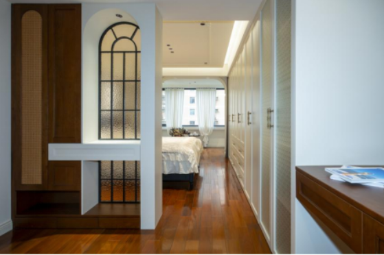 龙宁调研“老房子”改“好房子”工作2